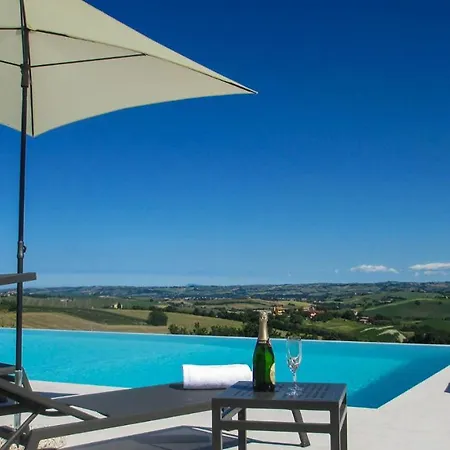 Villa Anna 9&2 *